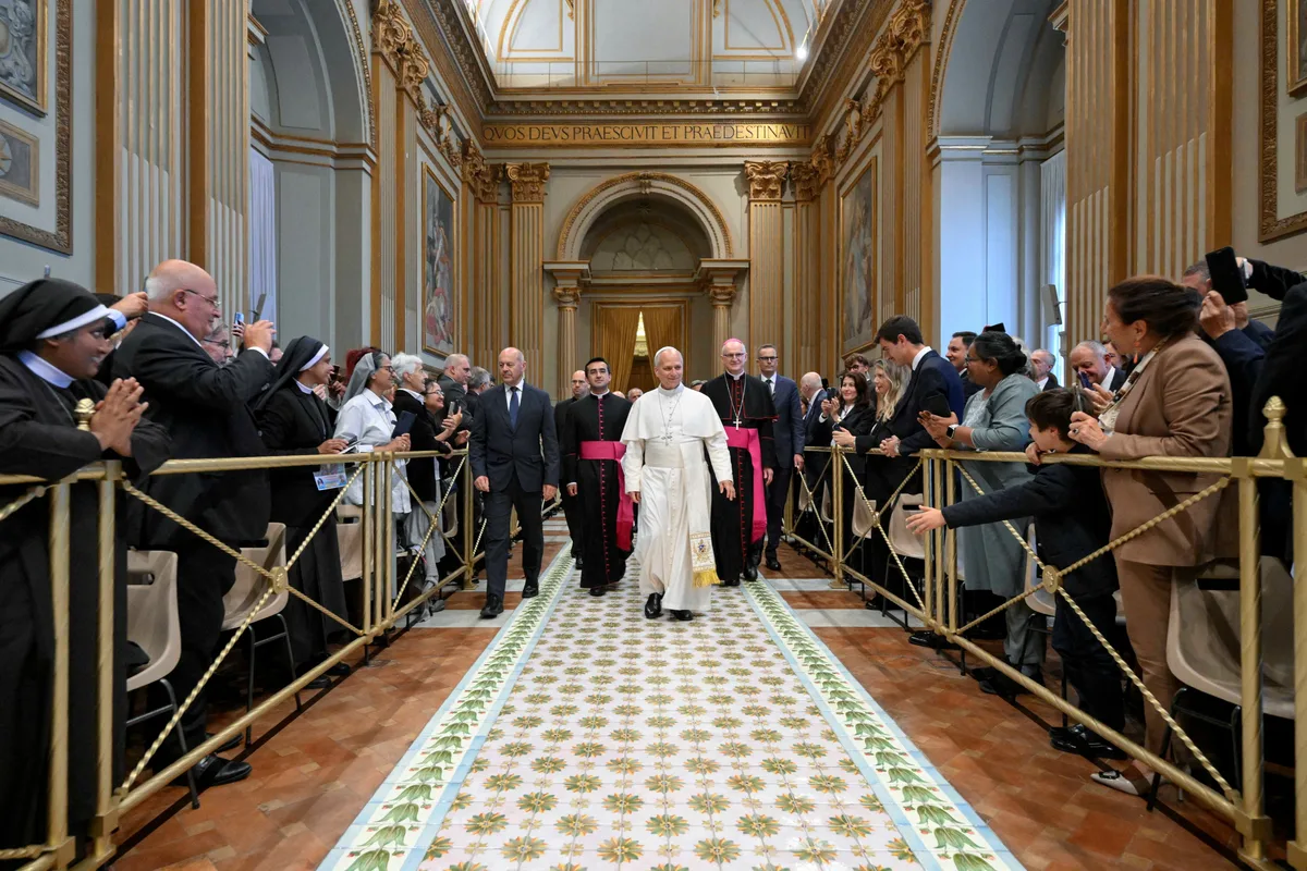 El papa León XIV será hospitalizado este martes para someterse a la cirugía de un nódulo pulmonar
