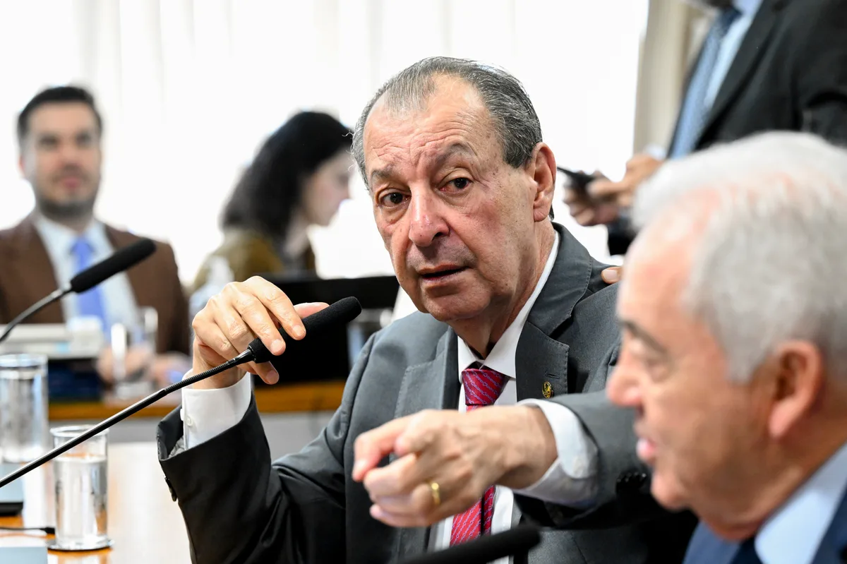 Relator do fim da escala 6x1 quer entregar parecer nesta quinta (27)