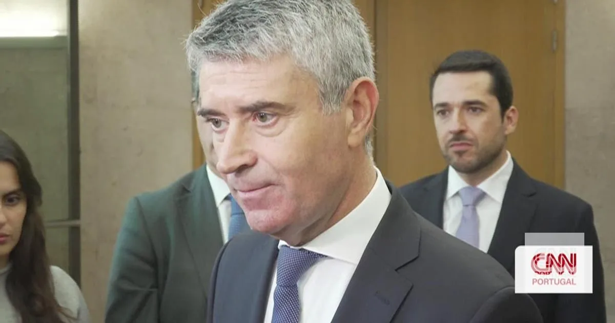 José Luís Carneiro: "Somos contra essa comissão de inquérito"