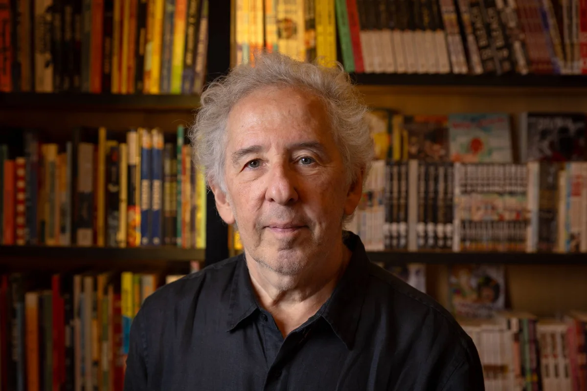 Sergio Poroger recebe convidados em lançamento de livro em SP