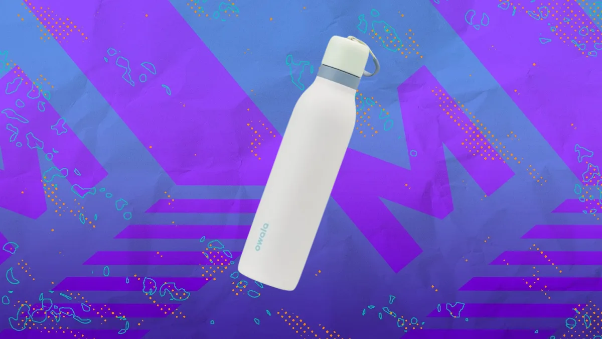 The fan-favorite Owala FreeSip Twist water bottle is down to $19.99 on Amazon — beating its Prime Day price