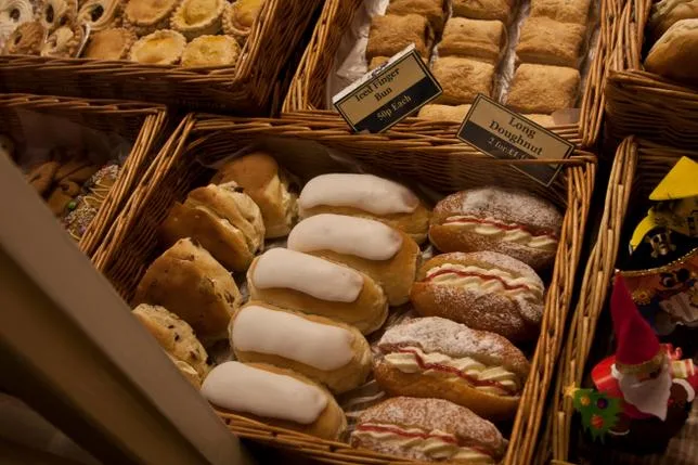 Le doux réconfort des “iced buns” britanniques