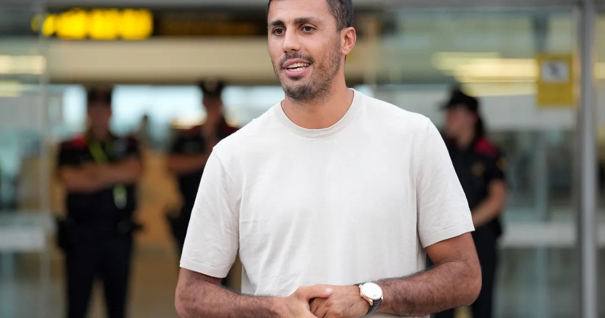 Rodri Hernández: “Mi padre siempre quiso que hiciera un intercambio en una escuela de Estados Unidos durante un año. Pero mi sueño de jugar al fútbol lo hizo imposible”