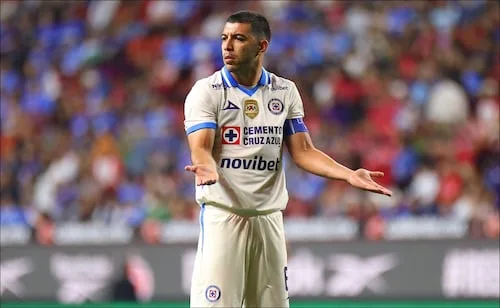 Erik Lira deja a Cruz Azul tras convertirse en campeón y referente y se marcha al Mónaco de Francia