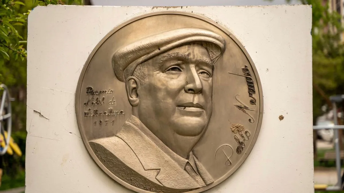 Pablo Neruda, famoso poeta chileno: “A criança que não brinca não é criança, mas o homem que não brinca perdeu para sempre a criança que vivia nele”