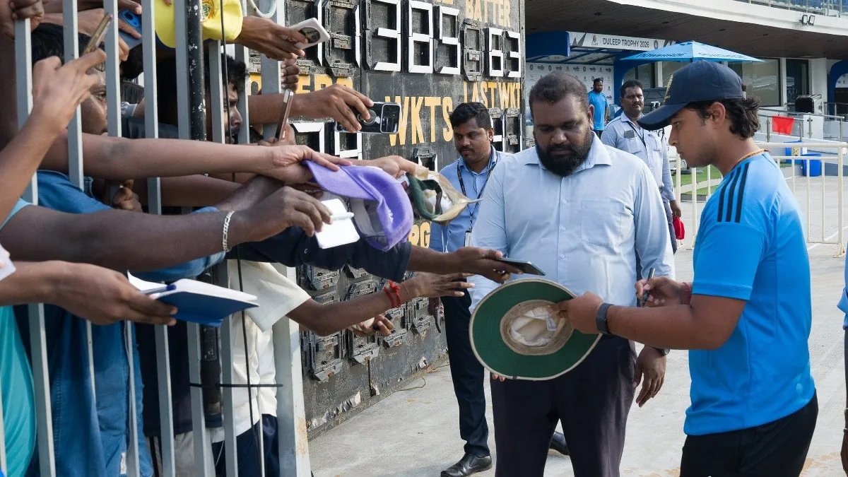 Duleep Trophy: Chennai turns up in numbers, Vaibhav, Shami oblige with autographs