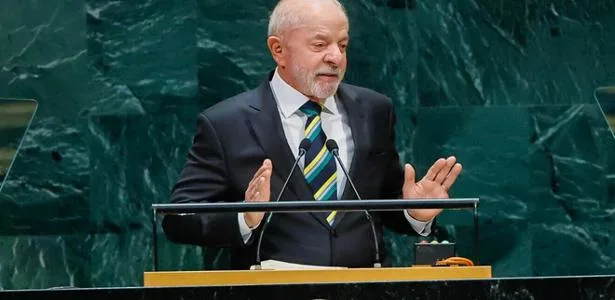 Lula monta palanque na ONU e saca, em 2026, arma de 2022
