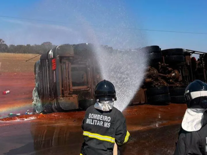 BR-436 é liberada após 30 horas de bloqueio por vazamento de etanol