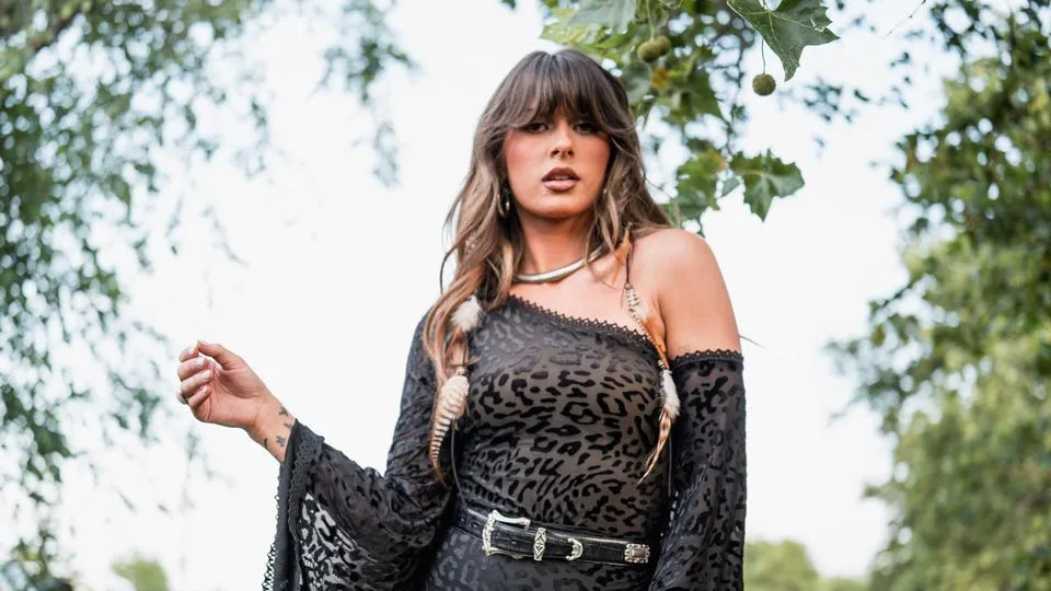 Ella Langley Ties One Of The Biggest Country Hits Of All Time