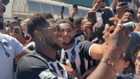 Zagueiro do Atlético-MG move ação contra o São Paulo por negligência médica