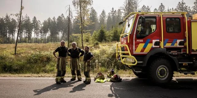 EN DIRECT, incendies et canicule : la canicule reflue vers le sud-est ; dans les Landes, l’incendie, « stable », a parcouru 1 700 hectares