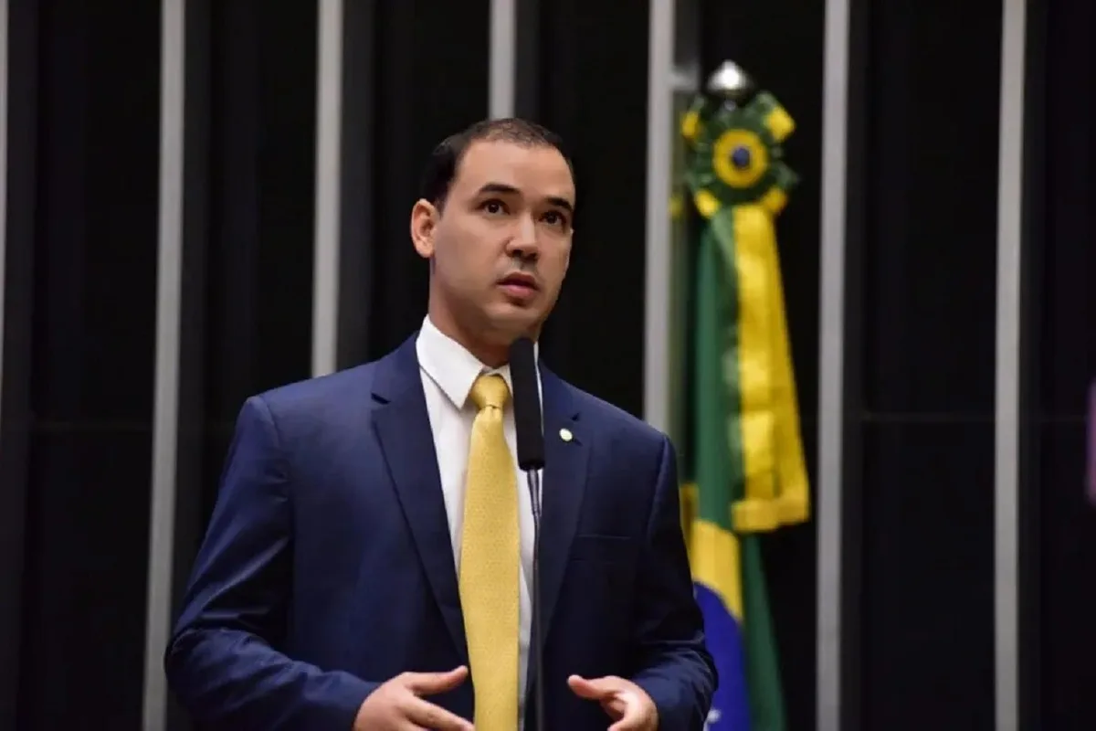Plano de governo: Vicentinho Júnior propõe investimento industrial, integração regional e proteção às mulheres