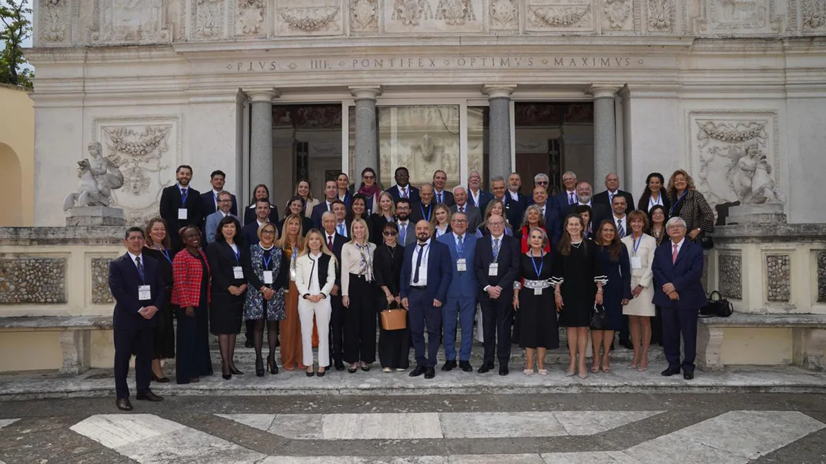 Jueces y funcionarios porteños participaron de una cumbre en el Vaticano