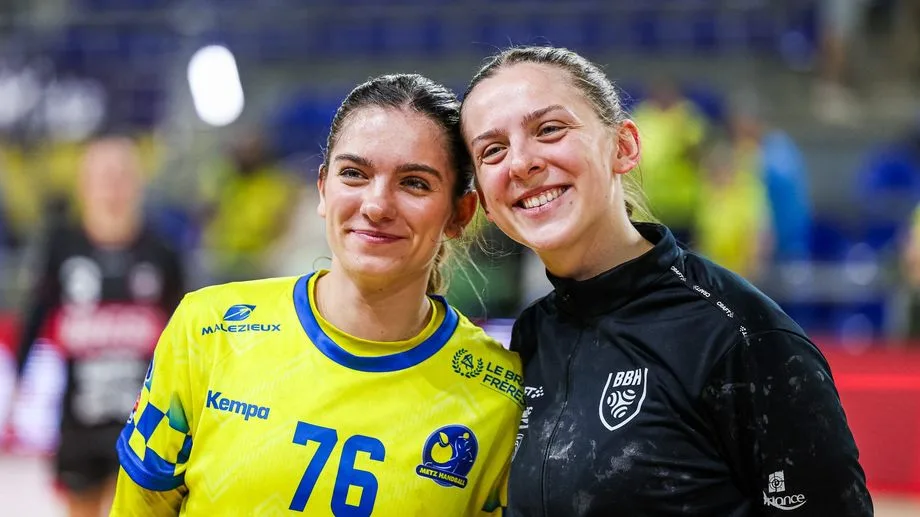Les handballeuses Lylou et Enola Borg