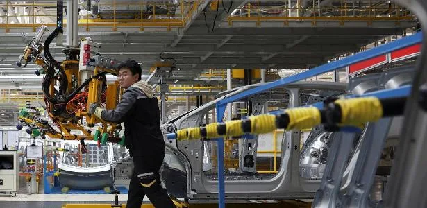 Volkswagen projeta cortes profundos para permanecer competitiva