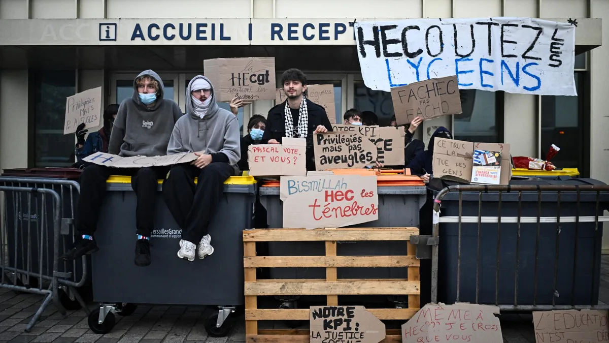 « Nos valeurs ne sont pas cotées en Bourse » : HEC bloqué en soutien au mouvement lycéen