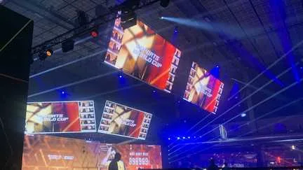 "C'est la même ambiance qu'un match de foot" : les finales de la Coupe du monde d'esports pour la première fois à Paris