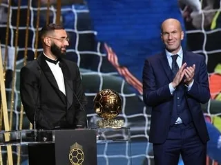 Équipe de France. « Il a un certain âge » : Zinédine Zidane ferme pour l’instant la porte à Karim Benzema