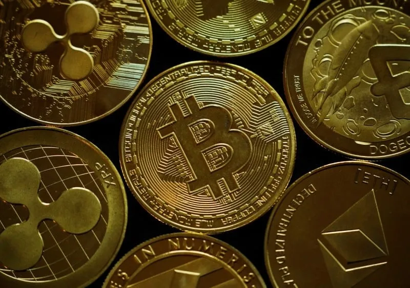 Las remesas en criptomonedas hacia El Salvador suben 35.7% hasta julio, pero siguen en 0.69% del total