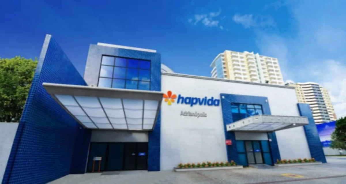ANS suspede bloqueio de reajustes e cancelamentos de contratos pela Hapvida (HAPV3)