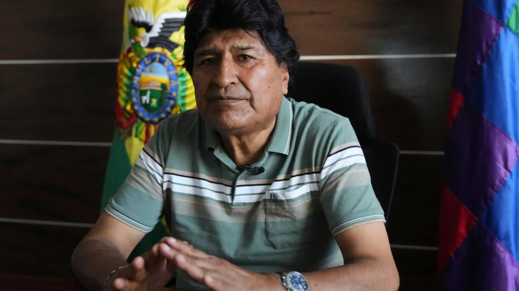 Evo Morales: aujourd'hui en Bolivie «politiquement, les États-Unis commandent. Économiquement, le FMI décide»