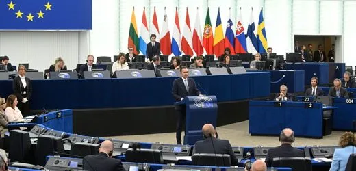 Verhandlungen über EU-Etat: EVP-Chef Manfred Weber stellt sich gegen Merz