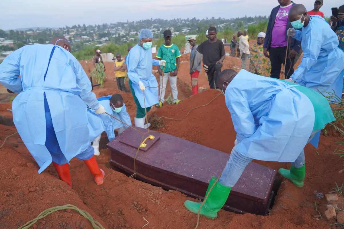 Por el brote de ébola en el Congo más de 3 mil personas han fallecido