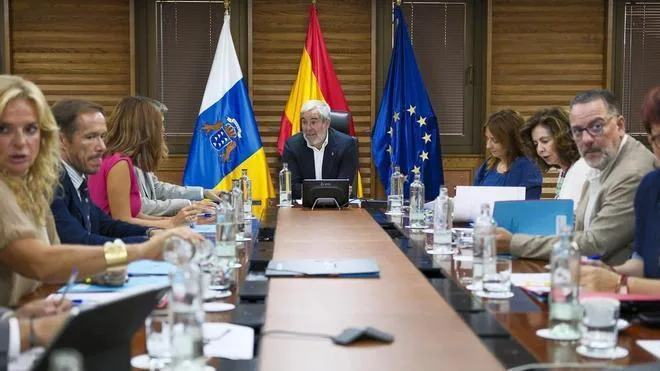 Clavijo coge las riendas de las conversaciones con Bruselas y los tres Estados RUP en busca del blindaje definitivo de la ultraperiferia