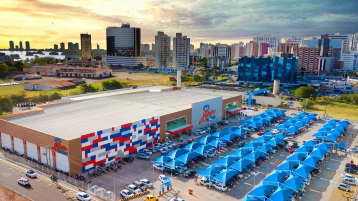 Gigante dos supermercados fecha 28 lojas e demite 6,6 mil funcionários antes de atingir lucro bruto de R$ 2,3 bilhões no Brasil