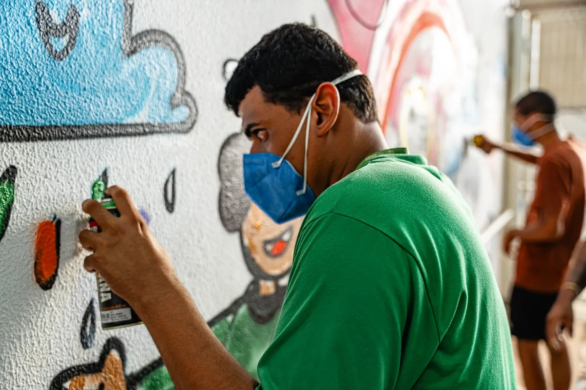 Pinta, Cria, Desenha: oficinas gratuitas de grafite vão colorir os dias de pessoas com deficiência em Viana