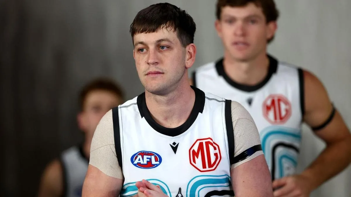 Geelong used Bailey Smith as secret weapon in final pitch for free agent Zak Butters