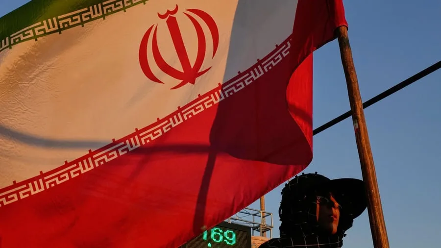+++ Iran-Krieg +++: Iran beschlagnahmt Vermögen von Hunderten Regierungsgegnern