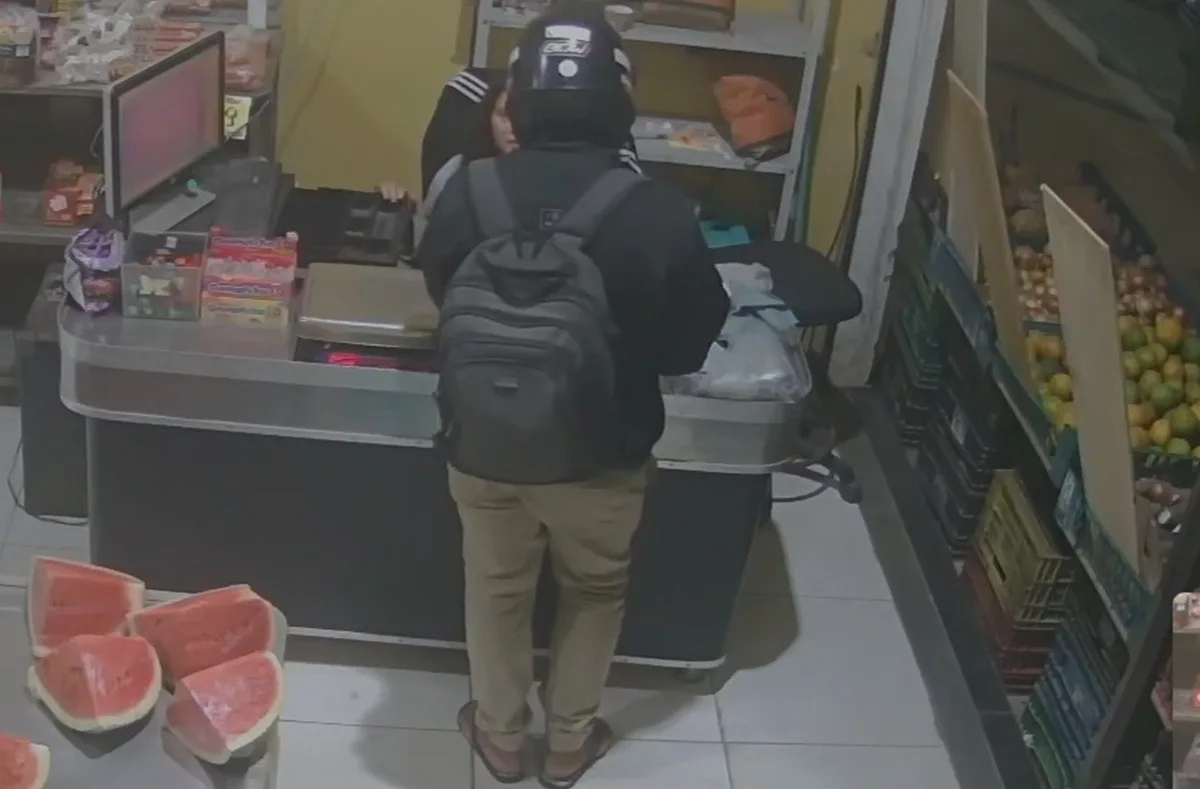 VÍDEO: assalto à mão armada é registrado em hortifruti de Cabo Frio