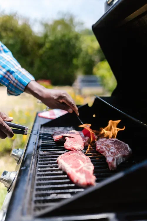 Braai basics for beginners: How to get the fire, coals and meat right