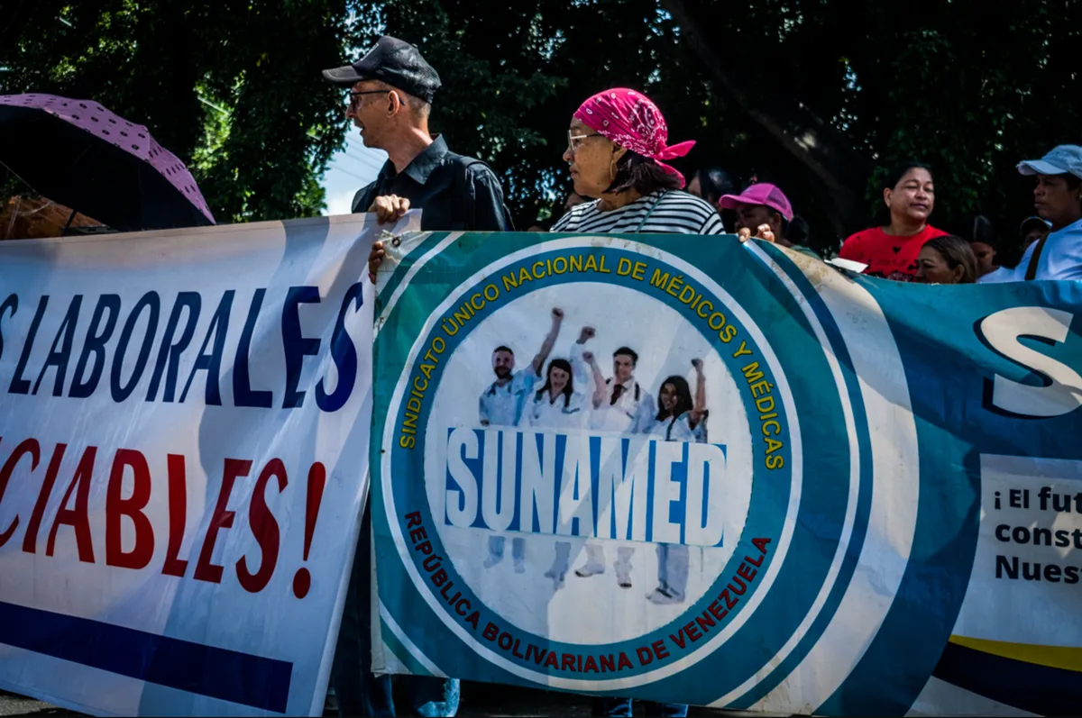 Trabajadores de la salud exigen el pago de bonificaciones e insumos para hospitales