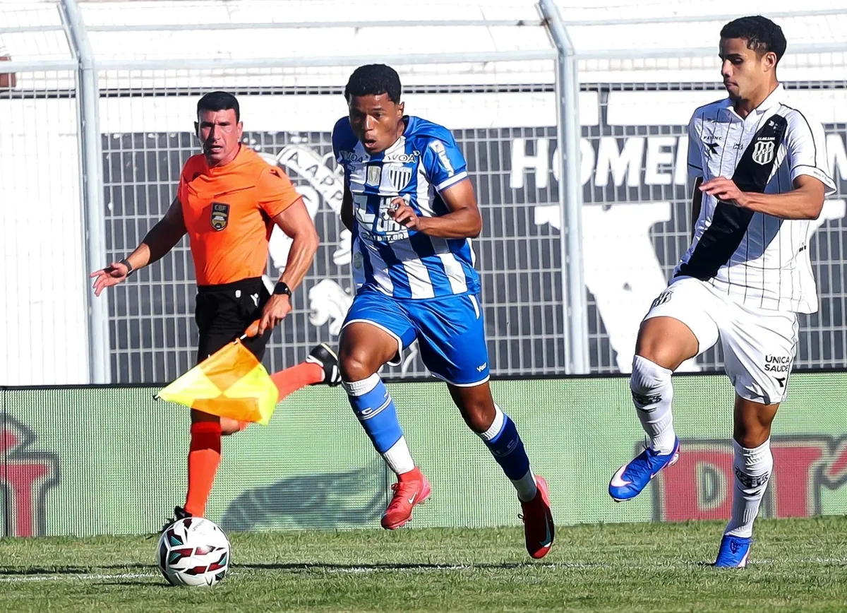 Artilheiro desfalca o Avaí pela primeira vez nesta Série B