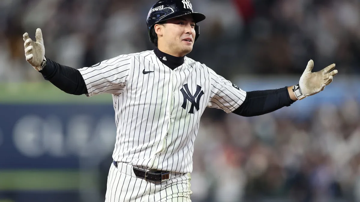 Fan interference denies Anthony Volpe a tying homer, Yankees get swept by Rays in ALDS