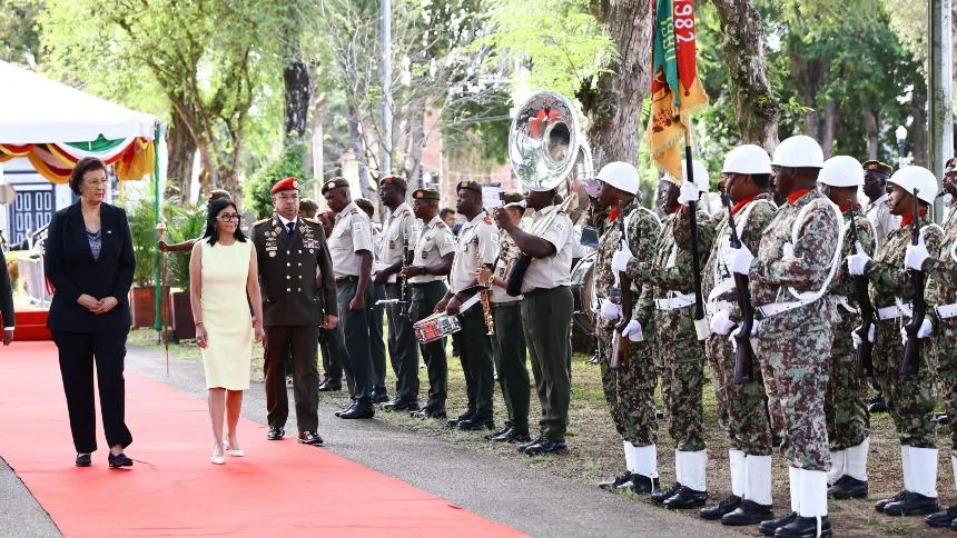 Delcy Rodríguez se reunió con la presidenta de Surinam, estos fueron los temas en la agenda