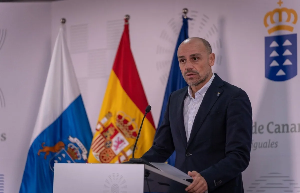 El Gobierno canario ve "sorprendente" que Sánchez siguiera de vacaciones "con lo que está cayendo" en Ceuta