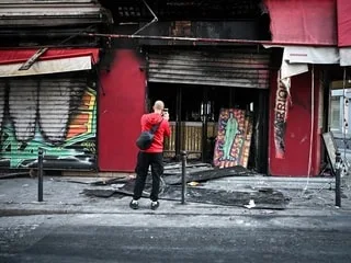 Violences du 17 octobre : mairies incendiées, commerces pillés, vitrines brisées… Le bilan des dégâts en France
