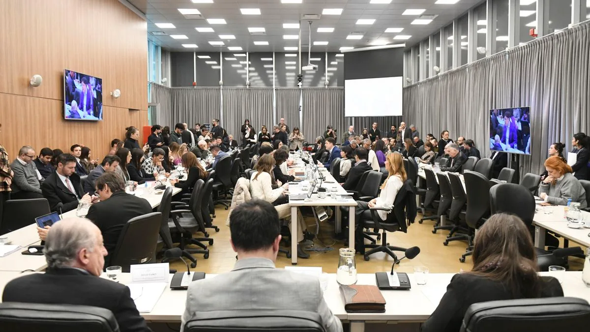 Diputados: la oposición acerca posiciones por morosidad, pero La Libertad Avanza construye su propio proyecto