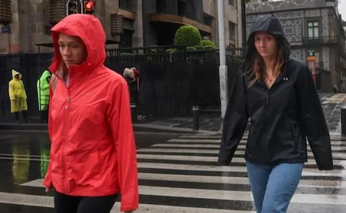 Activan alerta amarilla por lluvias fuertes en 9 alcaldías de CDMX; precipitaciones prevalecerán hasta las 23:00 horas