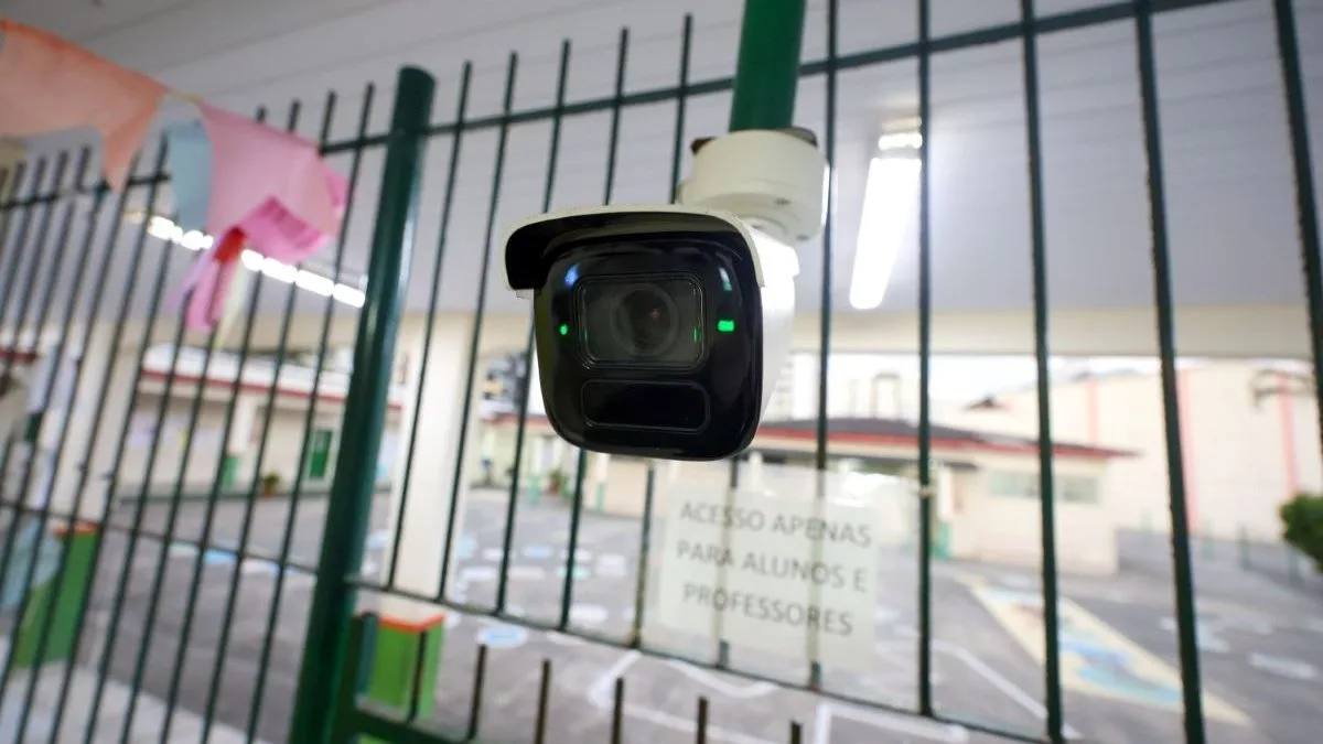 Lei que permite câmeras de segurança em salas de aula de creches e escolas é aprovada em Blumenau
