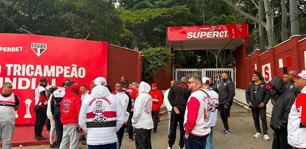 Arnaldo compara São Paulo ao Corinthians: 'Só não tem Memphis botando fogo'