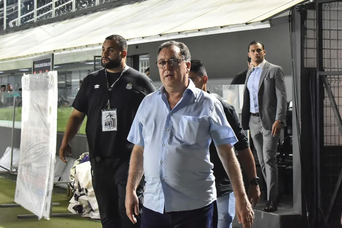 Presidente do Santos admite possível atraso em pagamentos após eliminações: ‘Pode ser que haja’