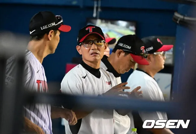 ‘2경기 31실점’ LG 불펜 재정비…염경엽 “7회 우강훈, 8회 케네디, 9회 손주영이 기본이다”
