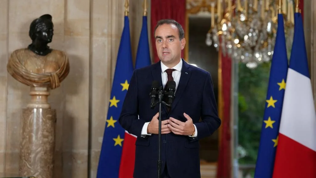Primeiro-ministro francês rejeita acusações de violência policial em protestos estudantis