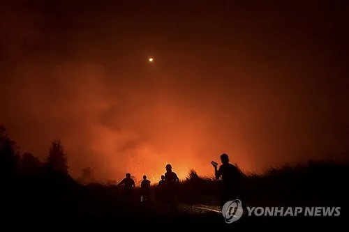 인니 대규모 산불로 연무 확산…이웃국들 대기질 악화로 골머리