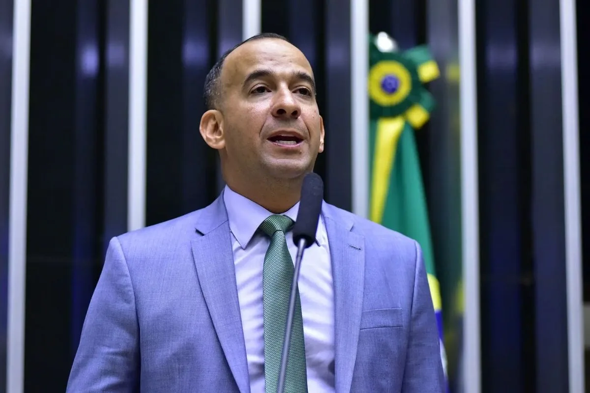 Procuradoria Eleitoral questiona candidatura de ex-prefeito de Santos