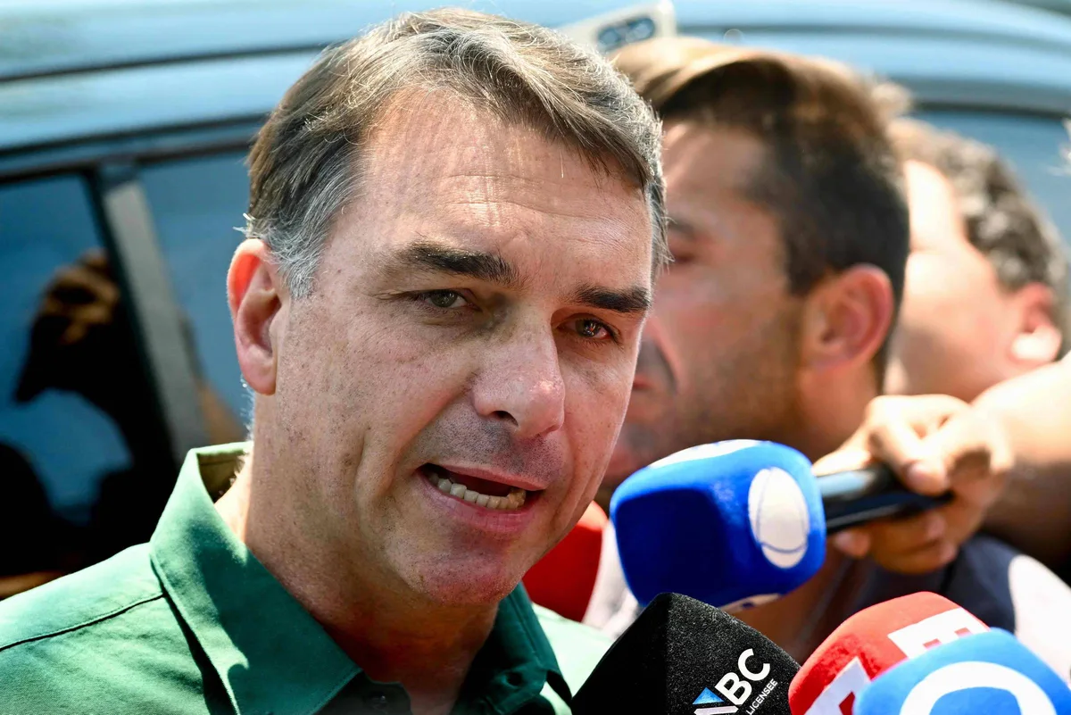 Flávio perde votos quando eleitor o imagina governando